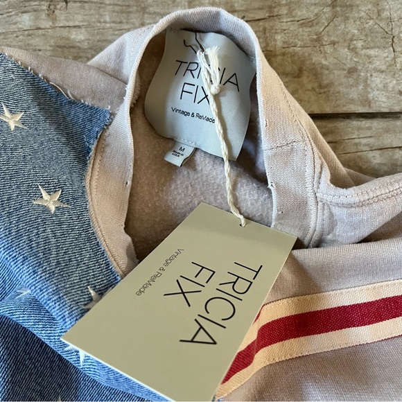 Tricia fix American flag sweatshirt - Picture 3 of 4